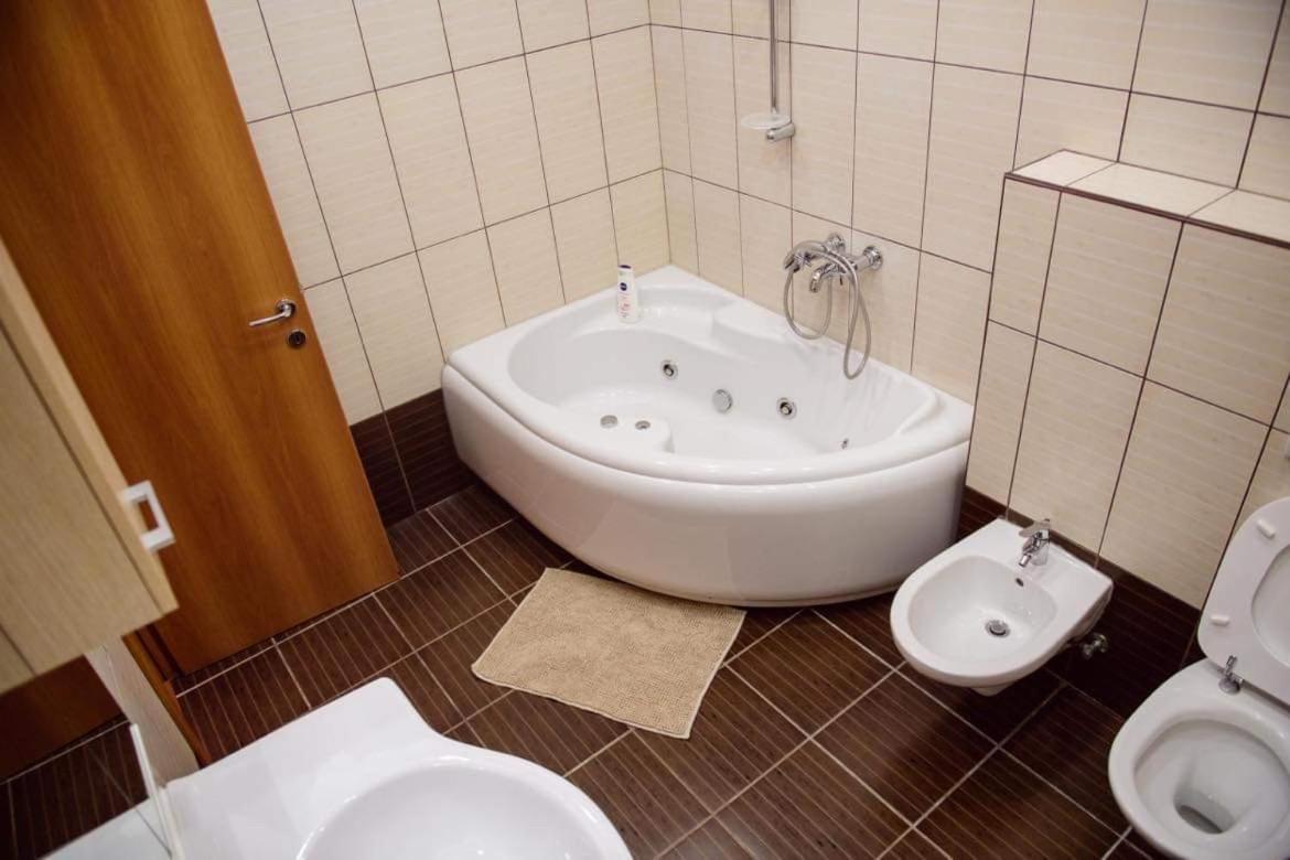 Sadara Sea Breeze Apartman Năvodari Kültér fotó